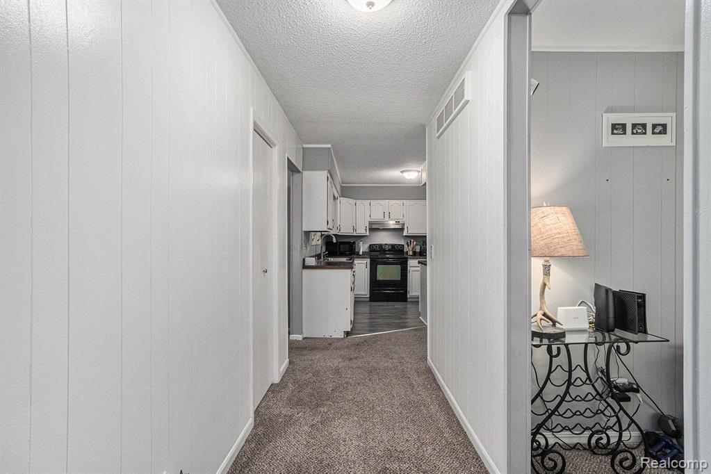 9968 MARSHALL Road, Birch Run, MI 48415 — Photo 10