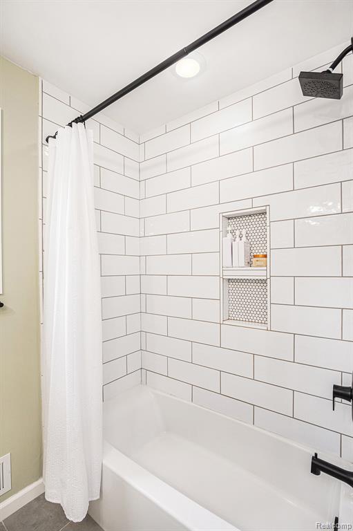 7907 Hoffman Drive, Waterford, MI 48327 — Photo 13