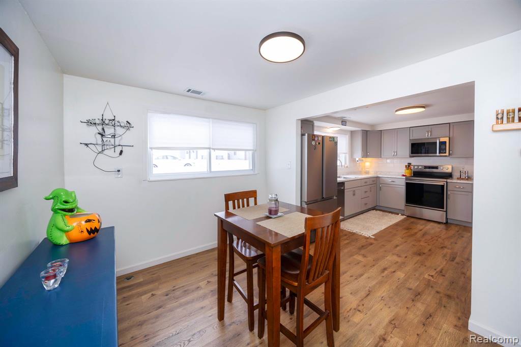 23452 Astrid Lane, Rockwood, MI — Photo 40
