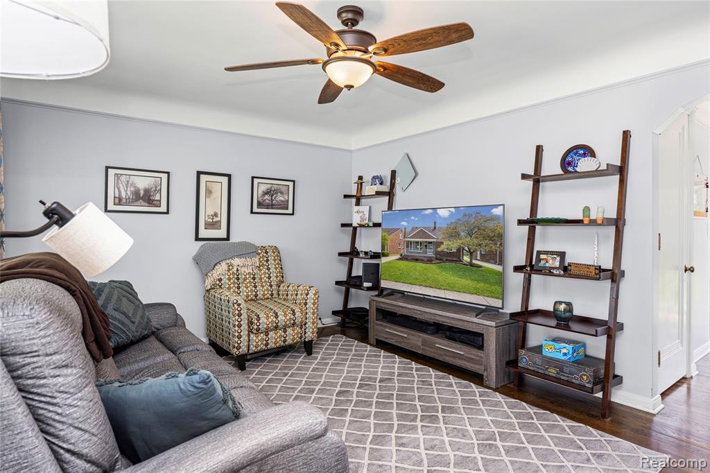 13527 Phelps Street, Southgate, MI 48195 — Photo 9