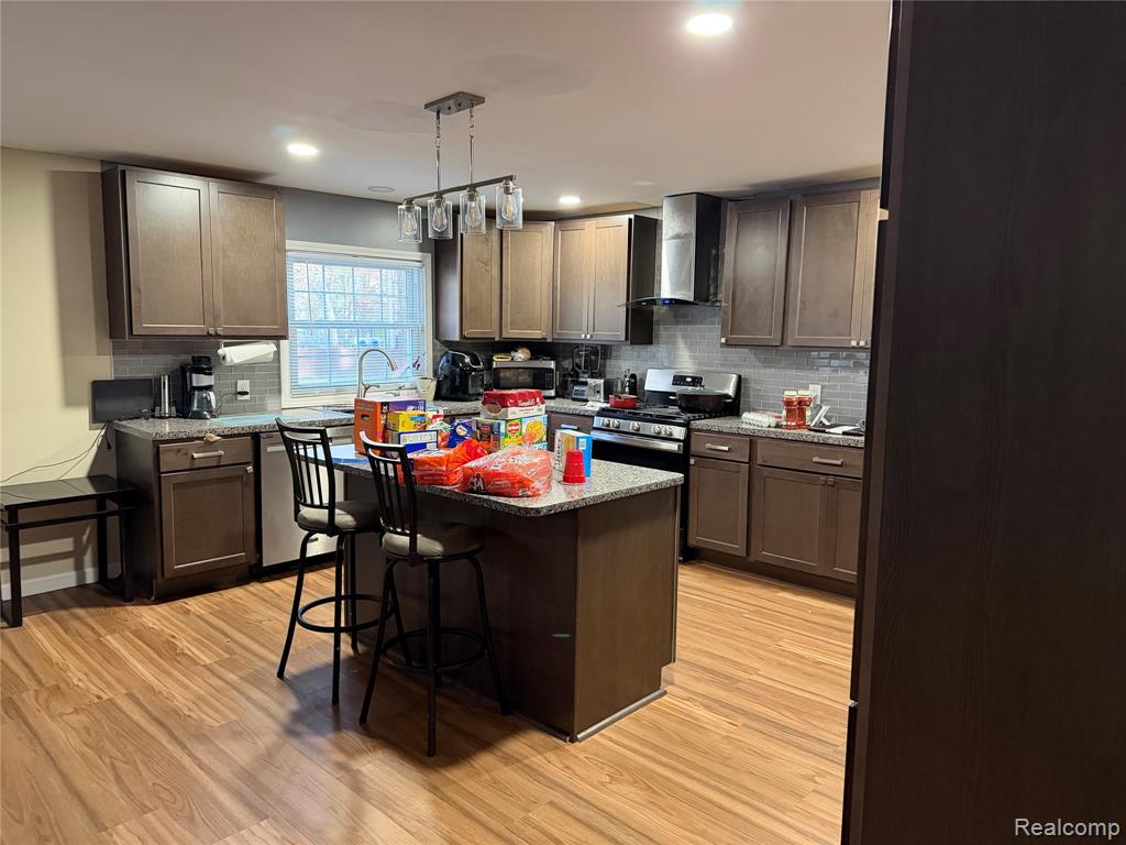 20088 Woodland Street, Harper Woods, MI 48225 — Photo 9