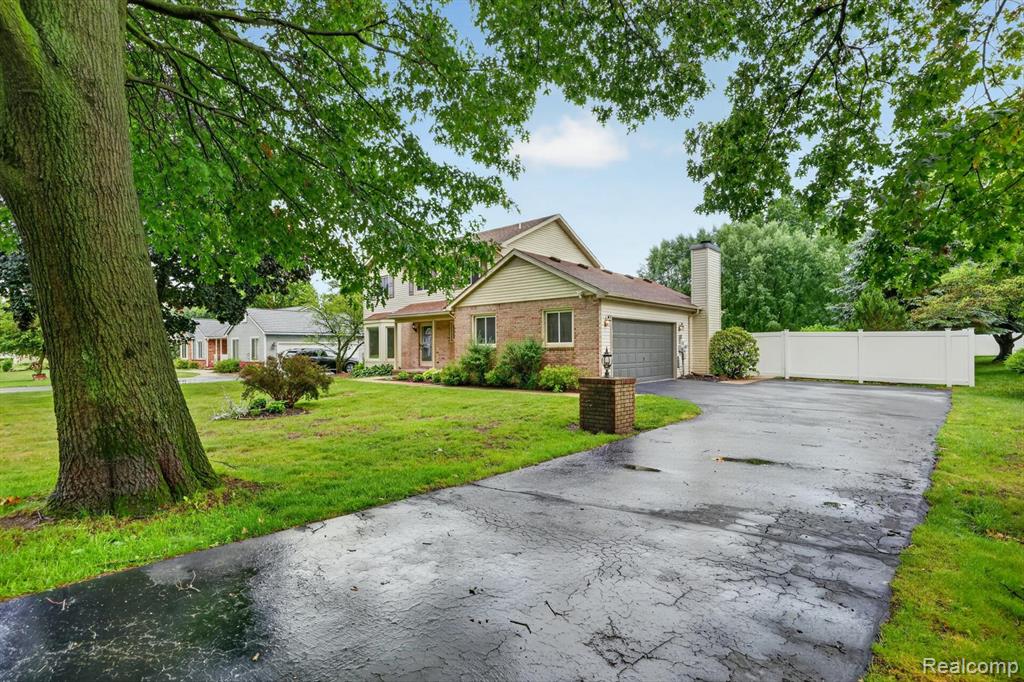 9664 Alger Drive, Brighton, MI 48114 — Photo 5