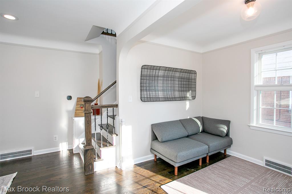 10044 Lasalle Boulevard, Huntington Woods, MI — Photo 4