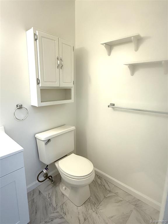 27048 Winchester Street, Brownstown, MI 48183 — Photo 8
