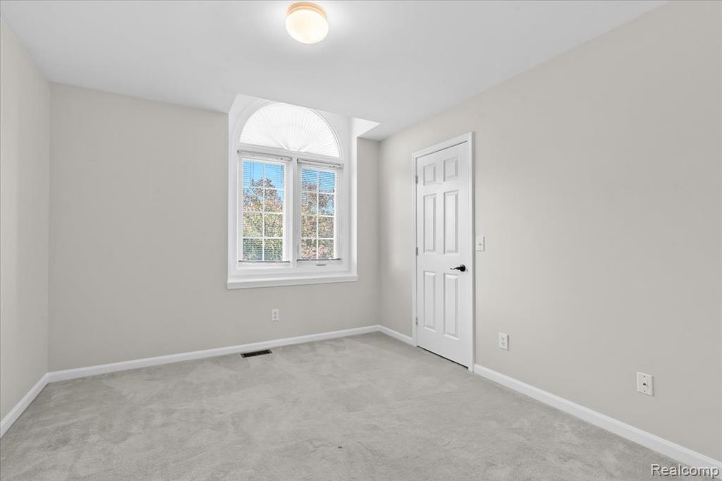 5747 Glen Creek Court, Ann Arbor, MI 48108 — Photo 31