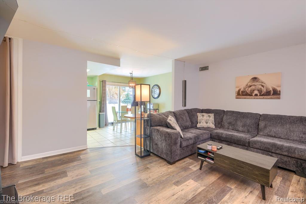 6155 Westdale Drive, Grand Blanc, MI 48439 — Photo 5