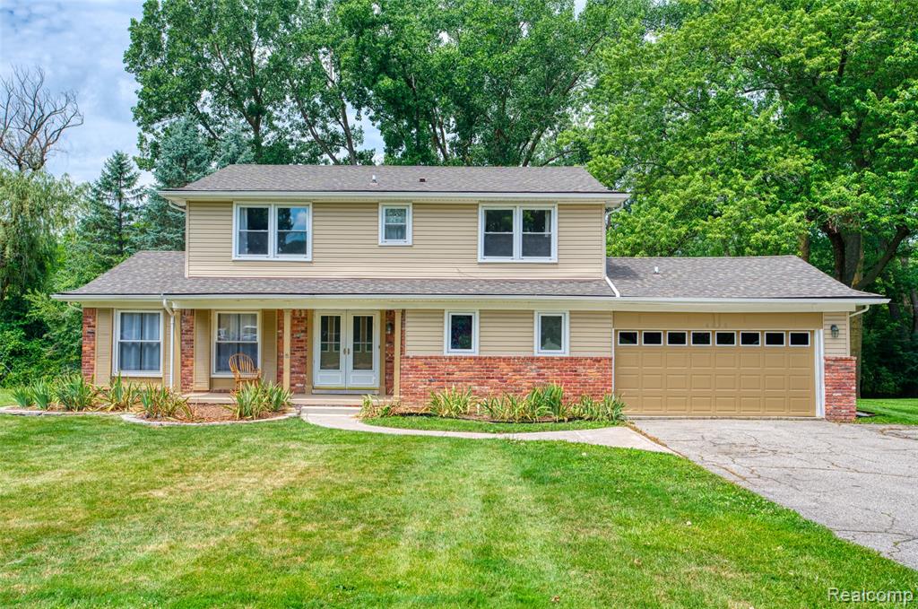 4276 Macqueen Drive, West Bloomfield, MI 48323 — Photo 5