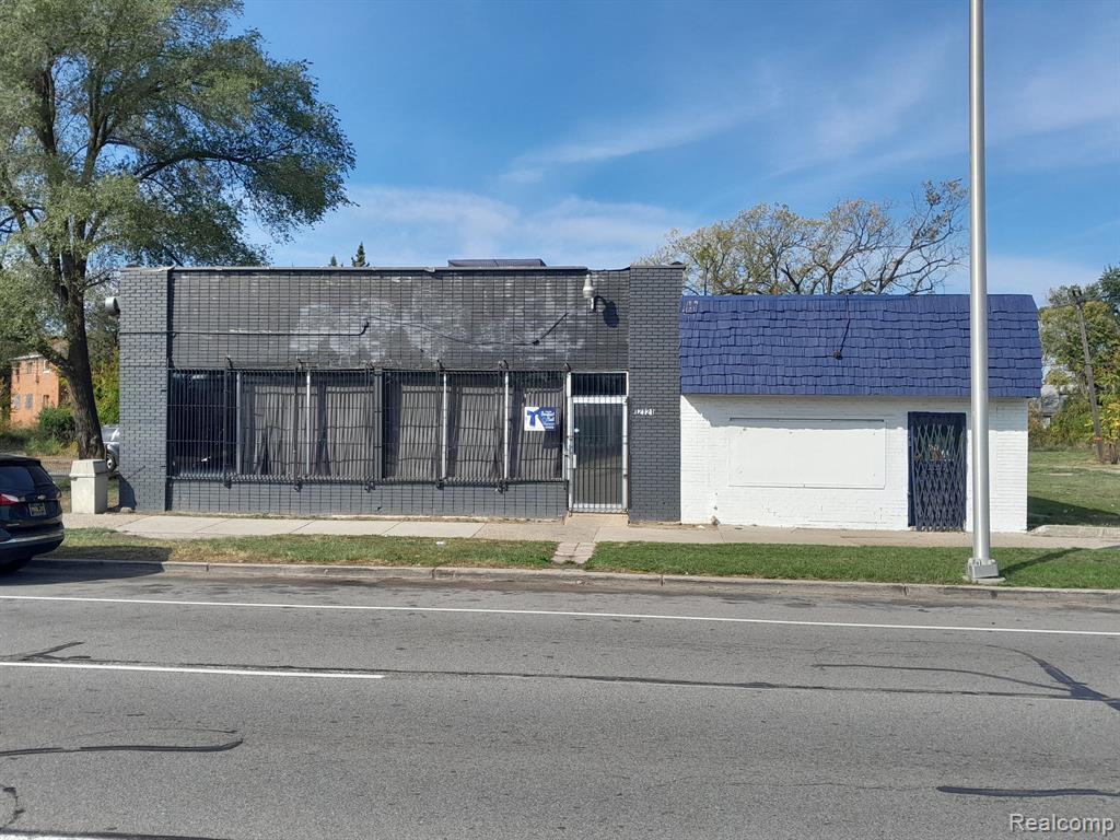 12121 GRATIOT Avenue