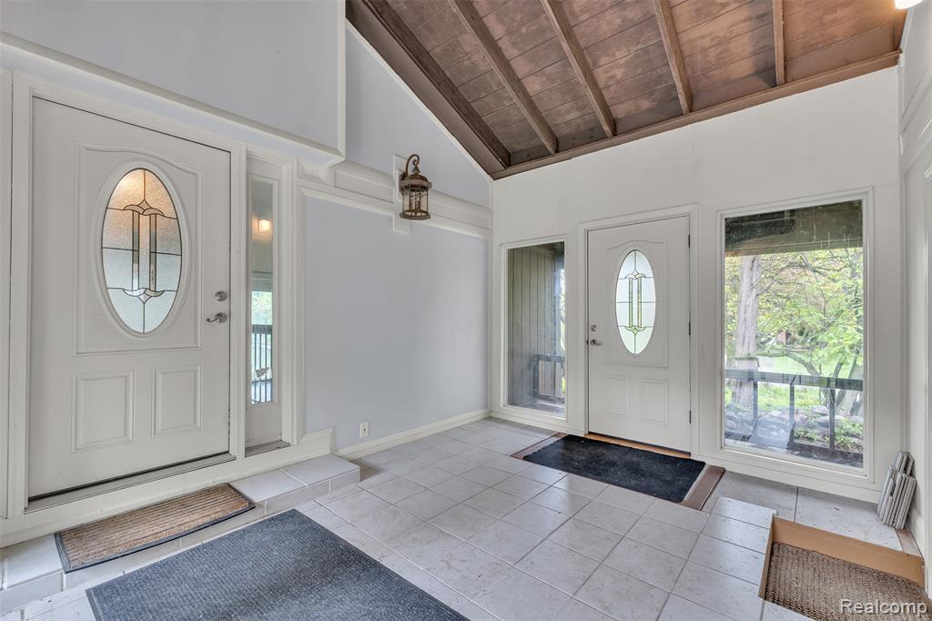 5772 Perrytown Drive, West Bloomfield, MI — Photo 6