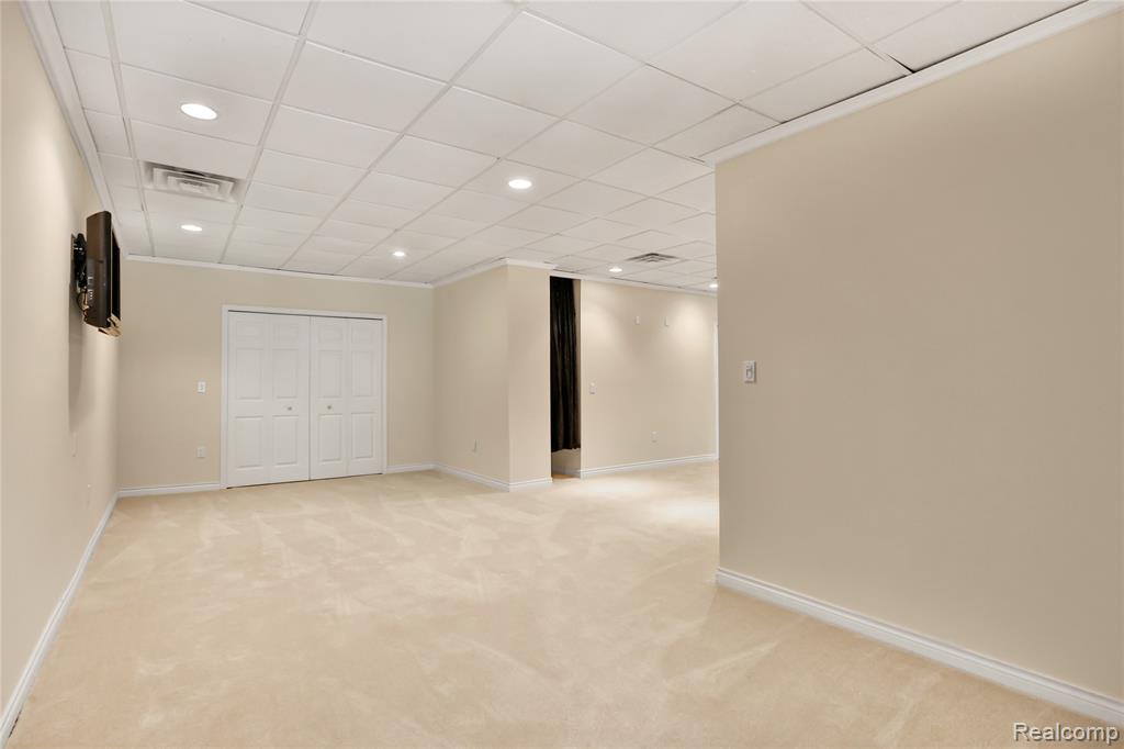 5826 Murfield Drive, Rochester, MI 48306 — Photo 50