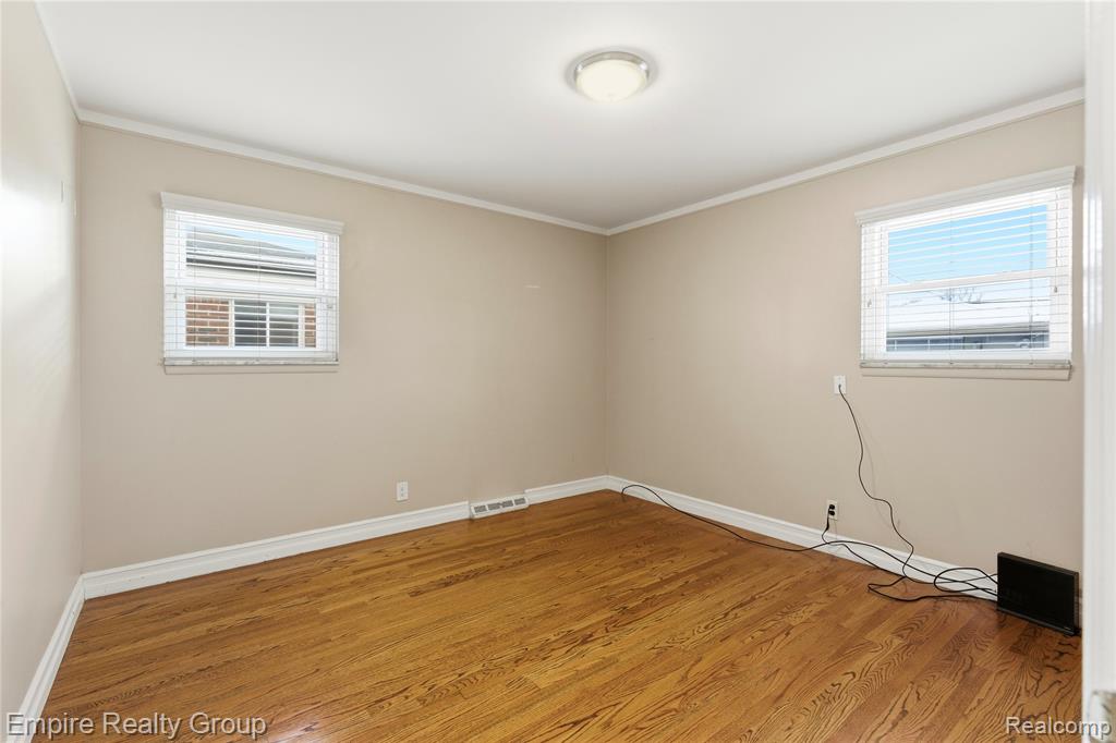 6545 Robindale Avenue, Dearborn Heights, MI 48127 — Photo 14