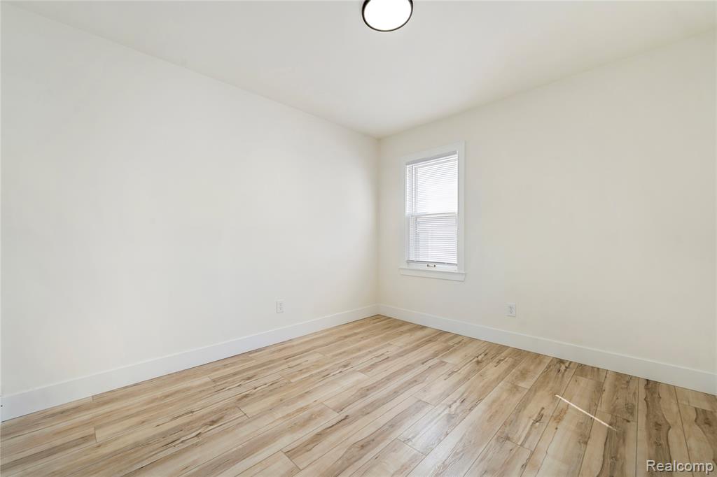 20075 Washtenaw Street, Harper Woods, MI 48225 — Photo 20