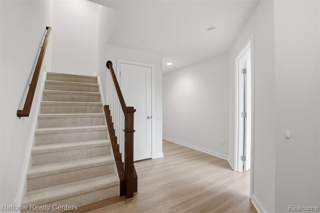 2893 Rayfield Avenue - Photo 5