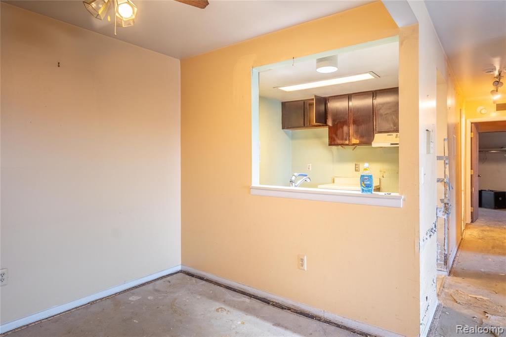 1476 W Chateau Vert Street, Ypsilanti, MI 48197 — Photo 8
