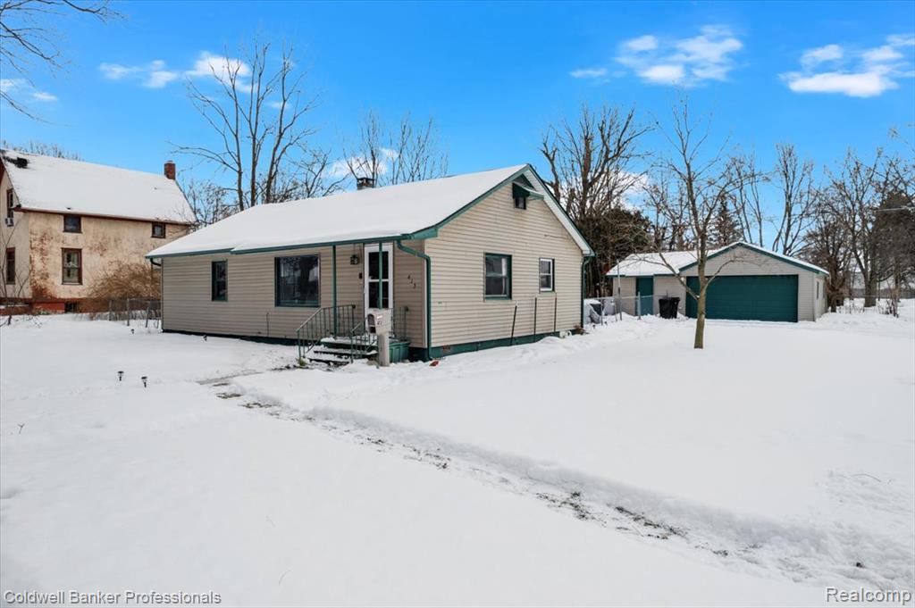 413 Turrill Avenue, Lapeer, MI 48446 — front exterior