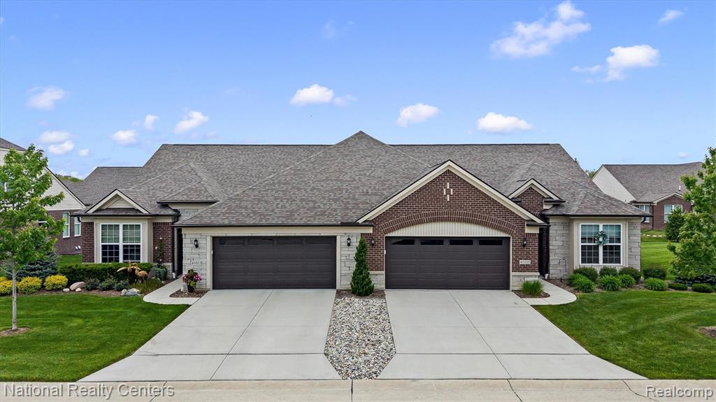 40605 Aster Court, Clinton Twp, MI 48036 — Photo 2