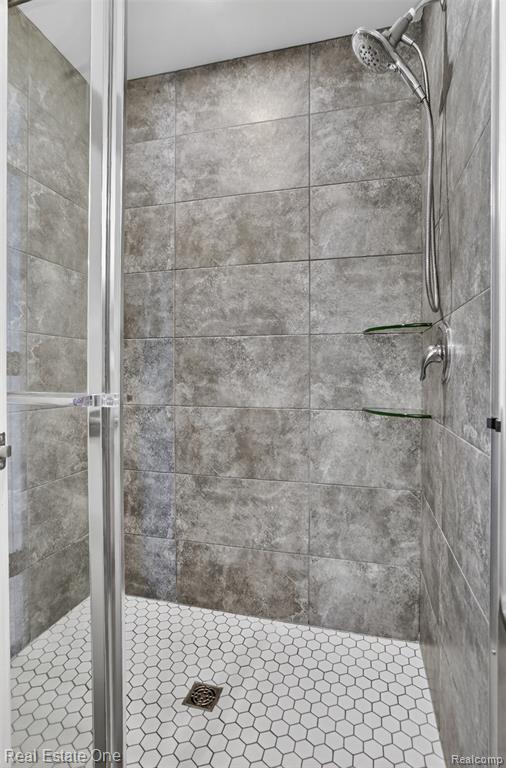 4799 Broomfield Way, Lake Orion, MI — Photo 21