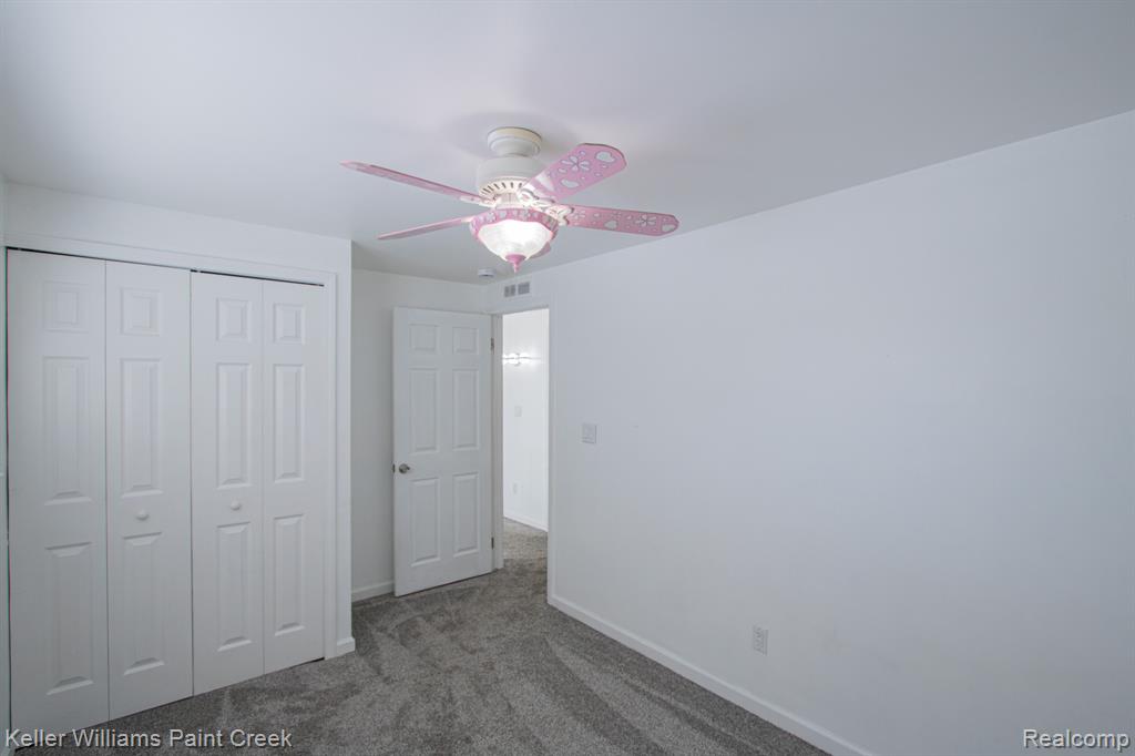 8453 Smethwick Road, Sterling Heights, MI 48312 — Photo 11