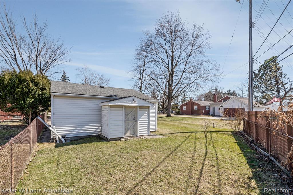 4652 Parker Street, Dearborn Heights, MI 48125 — Photo 30