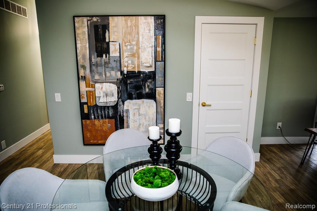 8130 Casa Mia Drive, White Lake, MI — Photo 12
