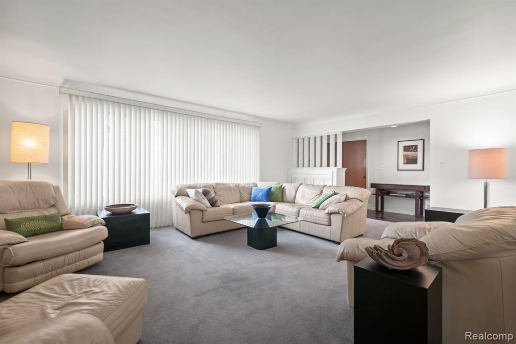 5889 ORCHARD BEND Road, Bloomfield Hills, MI 48301 — Photo 18