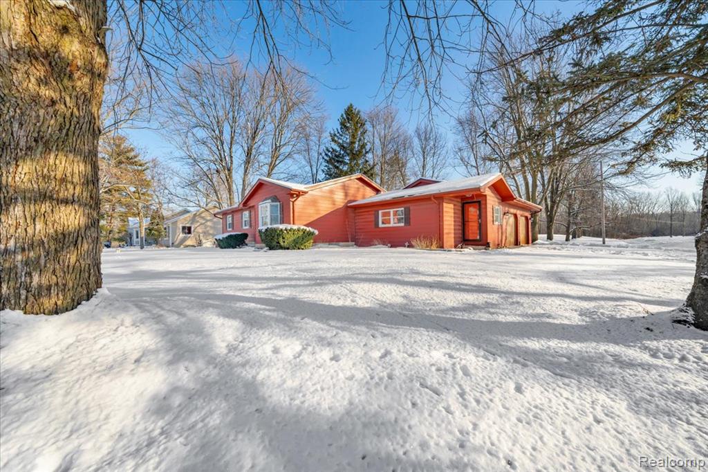 9169 Graytrax Road, Grand Blanc, MI 48439 — Photo 4