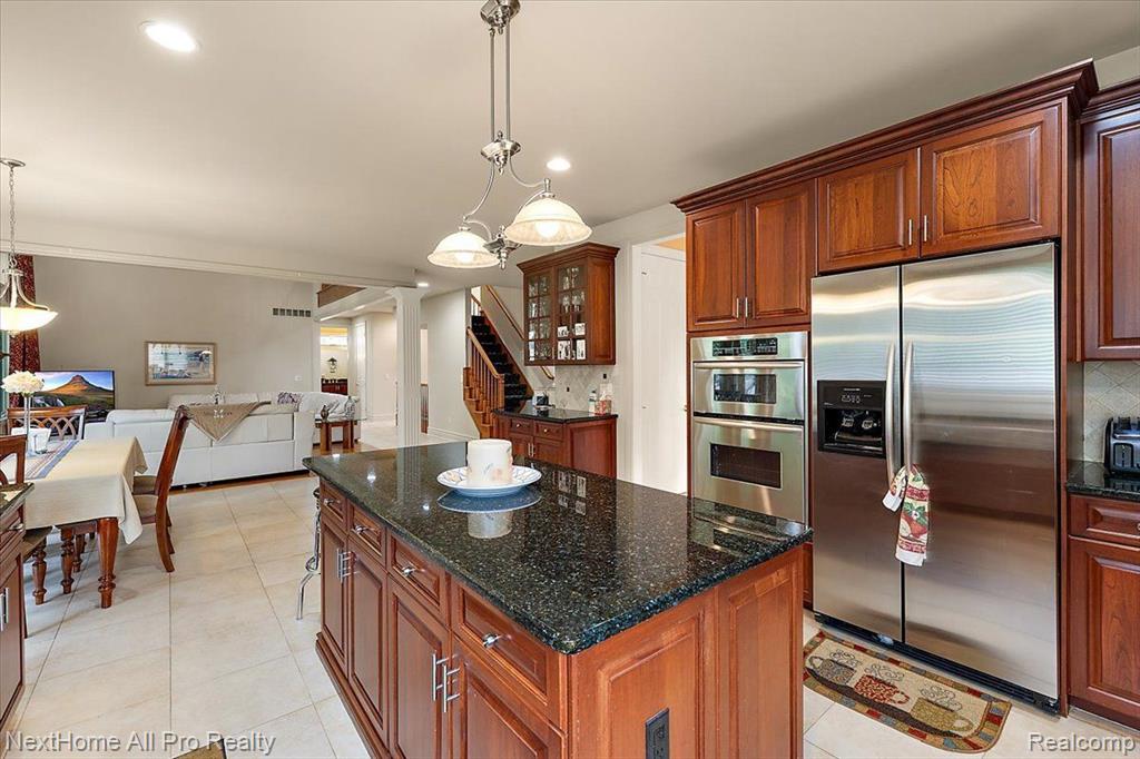 18730 MARBLE HEAD Drive, Northville, MI 48168 — Photo 23