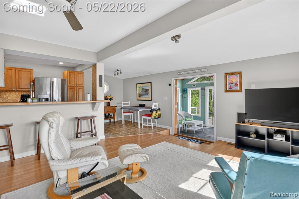 6548 Buckshore Drive, Whitmore Lake, MI 48189 — Photo 9
