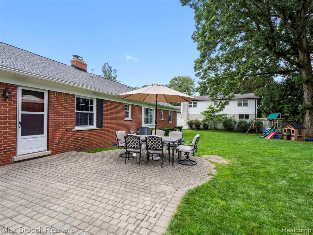54241 Sunderland Drive, Shelby Twp, MI 48316 — Photo 7