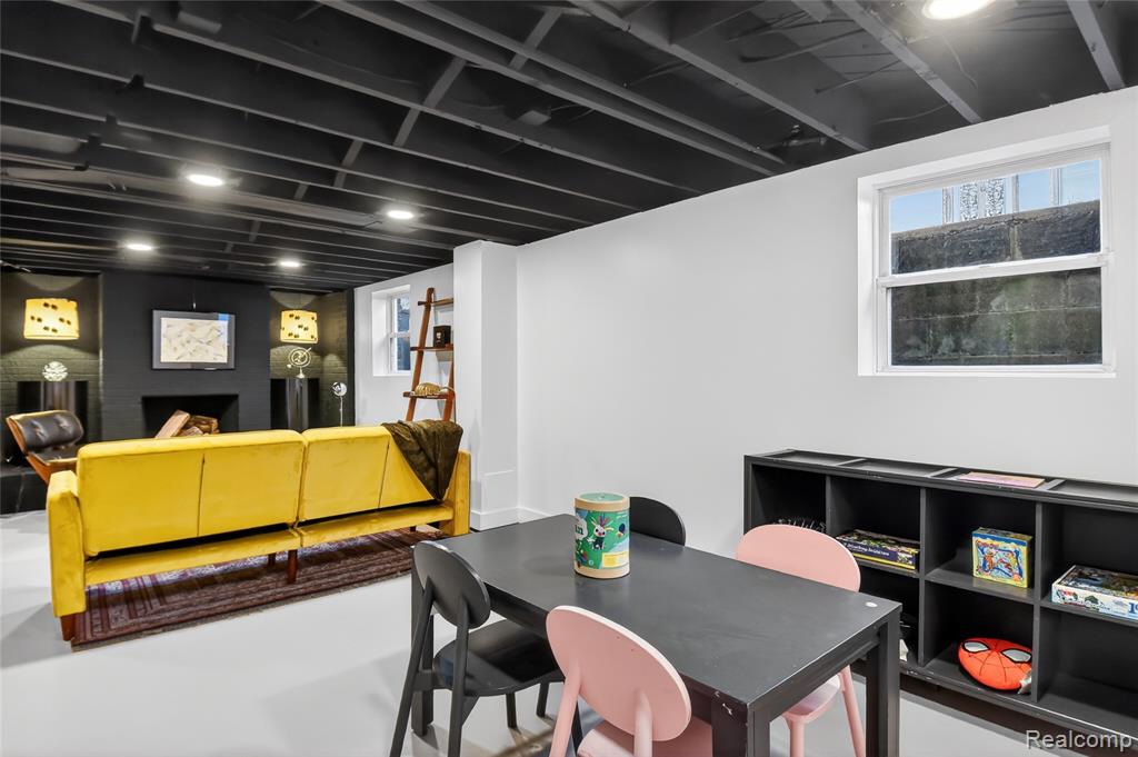 9171 W Outer Drive, Detroit, MI 48219 — Photo 31