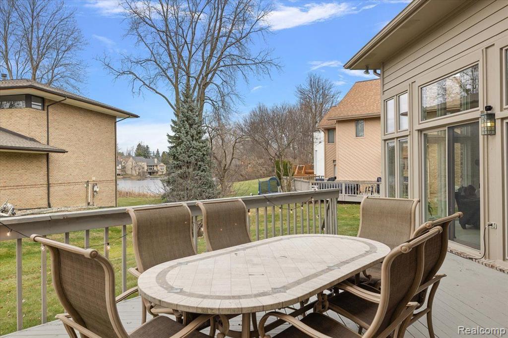 5385 POND BLUFF Drive, West Bloomfield, MI 48323 — Photo 81