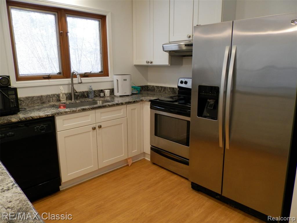 41345 Singh Boulevard, Novi, MI — Photo 9