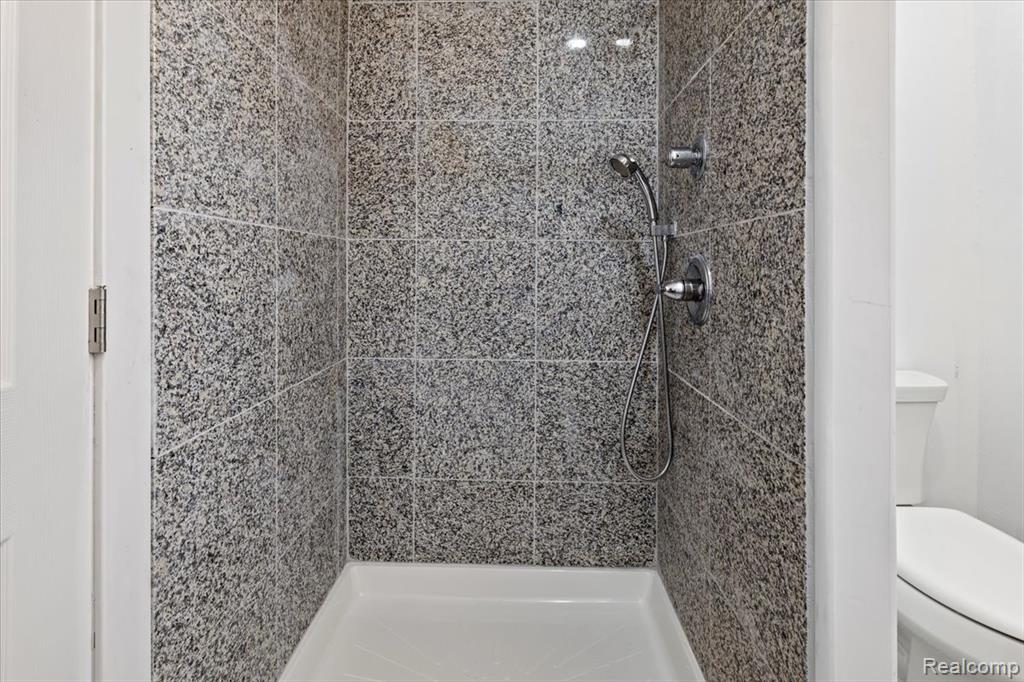4203 Minerva Drive, Flint, MI 48504 — Photo 15