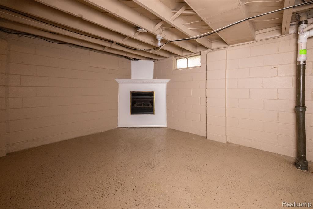 395 W CHESTERFIELD Street, Ferndale, MI 48220 — Photo 46