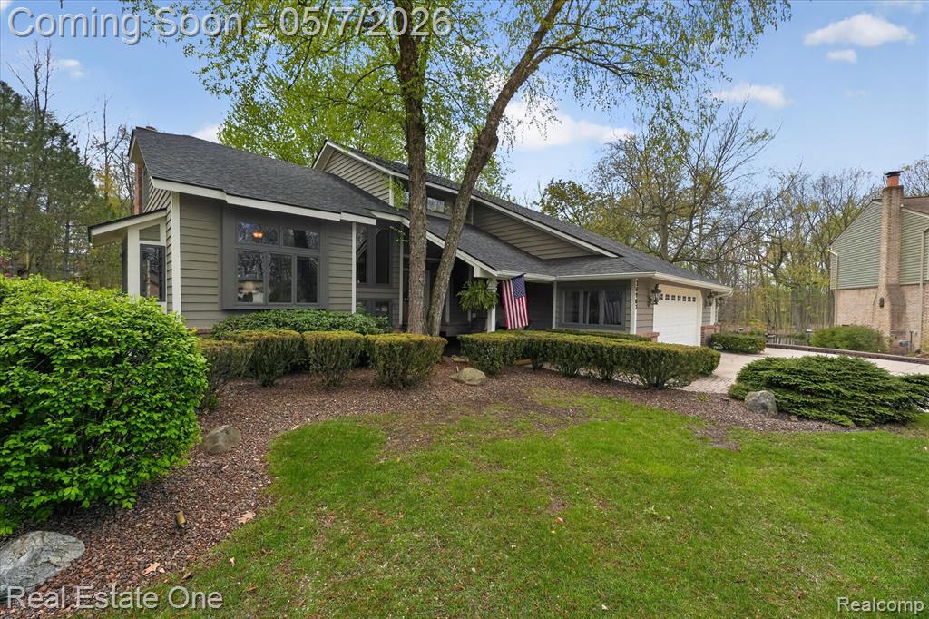 38967 Holsworth Court, Farmington, MI 48331 — Photo 3