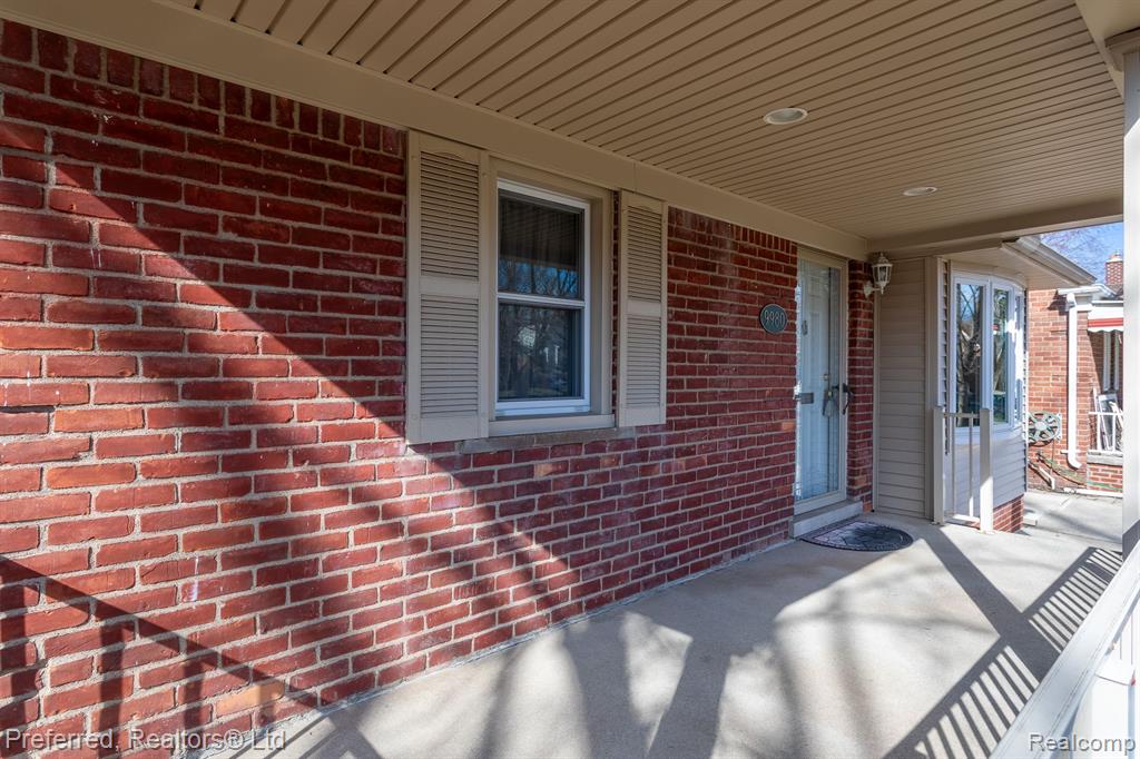 9980 HUBERT Avenue, Allen Park, MI 48101 — Photo 2