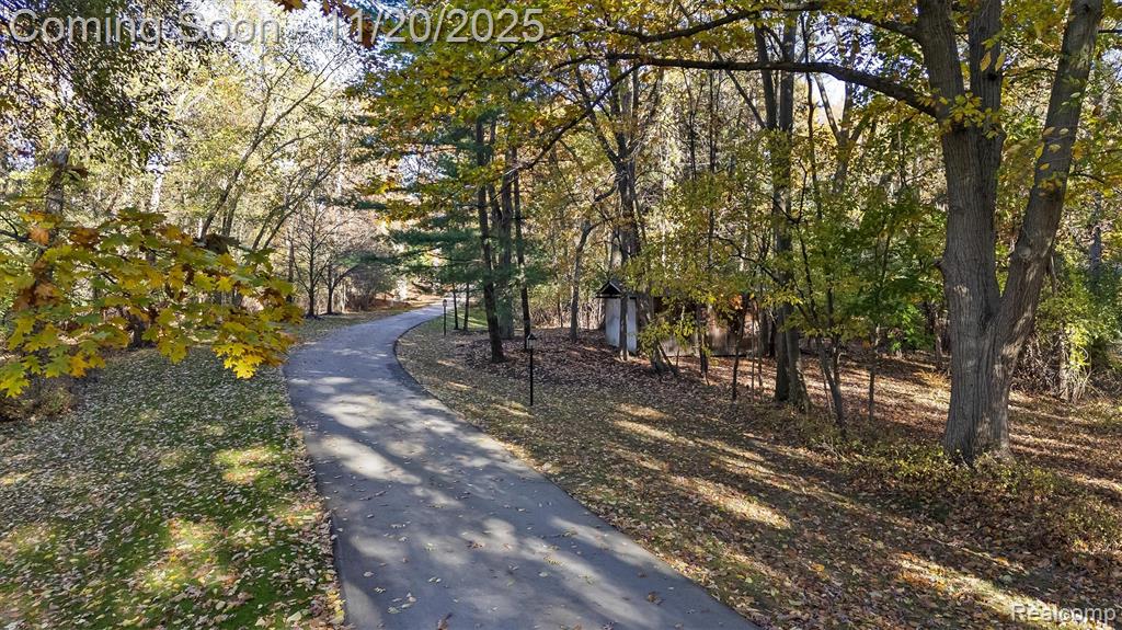 5764 Bloomfield Glens Road, West Bloomfield, MI — Photo 38