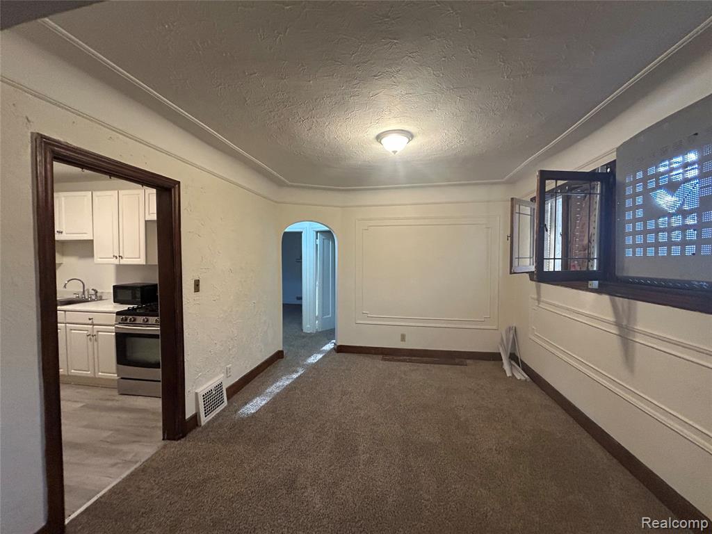 4401 Buckingham Avenue, Detroit, MI 48224 — Photo 29