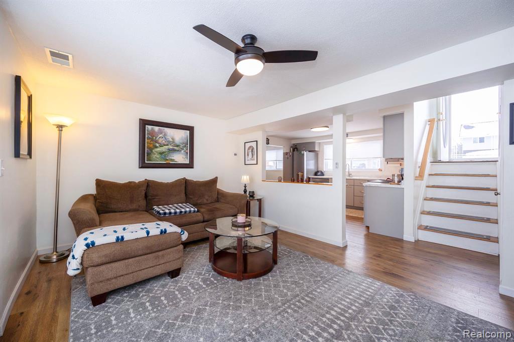 23452 Astrid Lane, Rockwood, MI — Photo 33