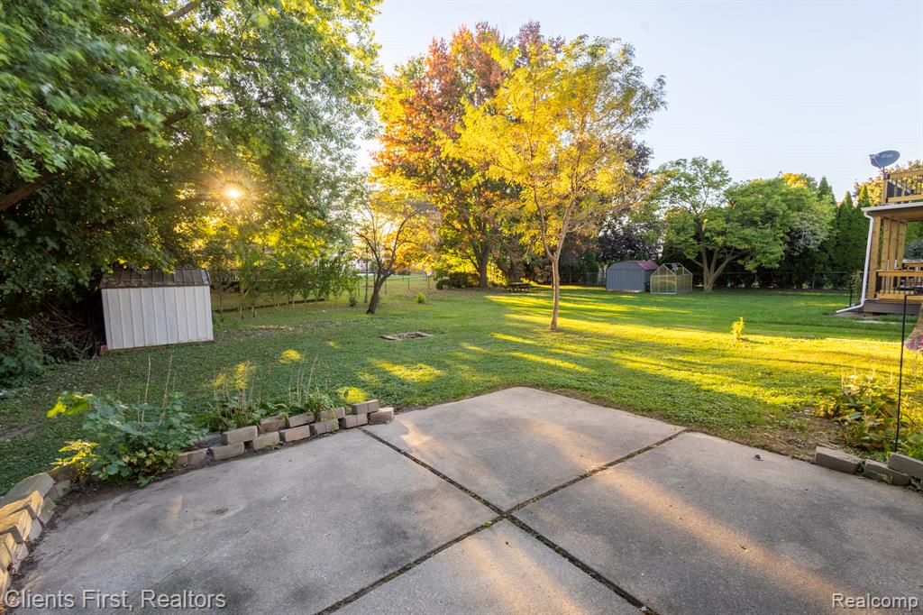 584 Worthington Road, Canton, MI 48188 — Photo 26