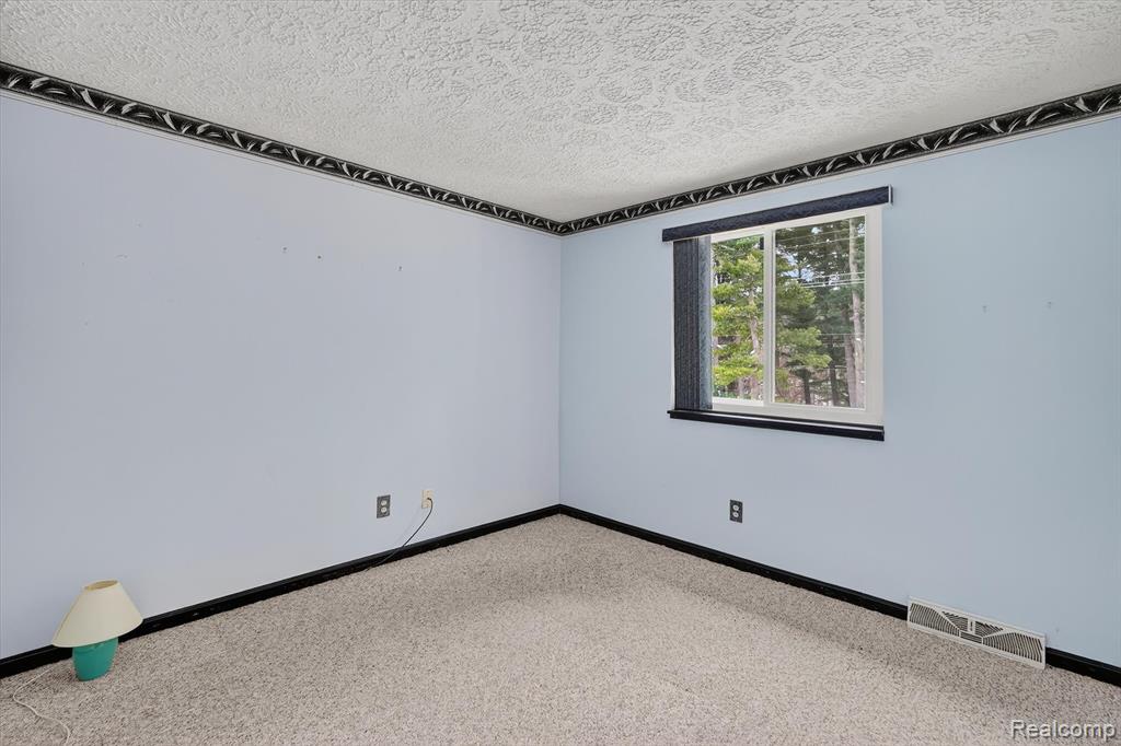 500 Granger Road, Ortonville, MI 48462 — Photo 26