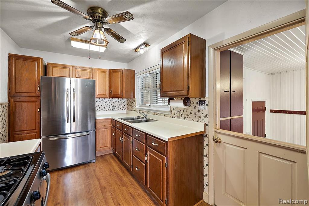 777 Emerson Avenue, Pontiac, MI 48340 — Photo 13