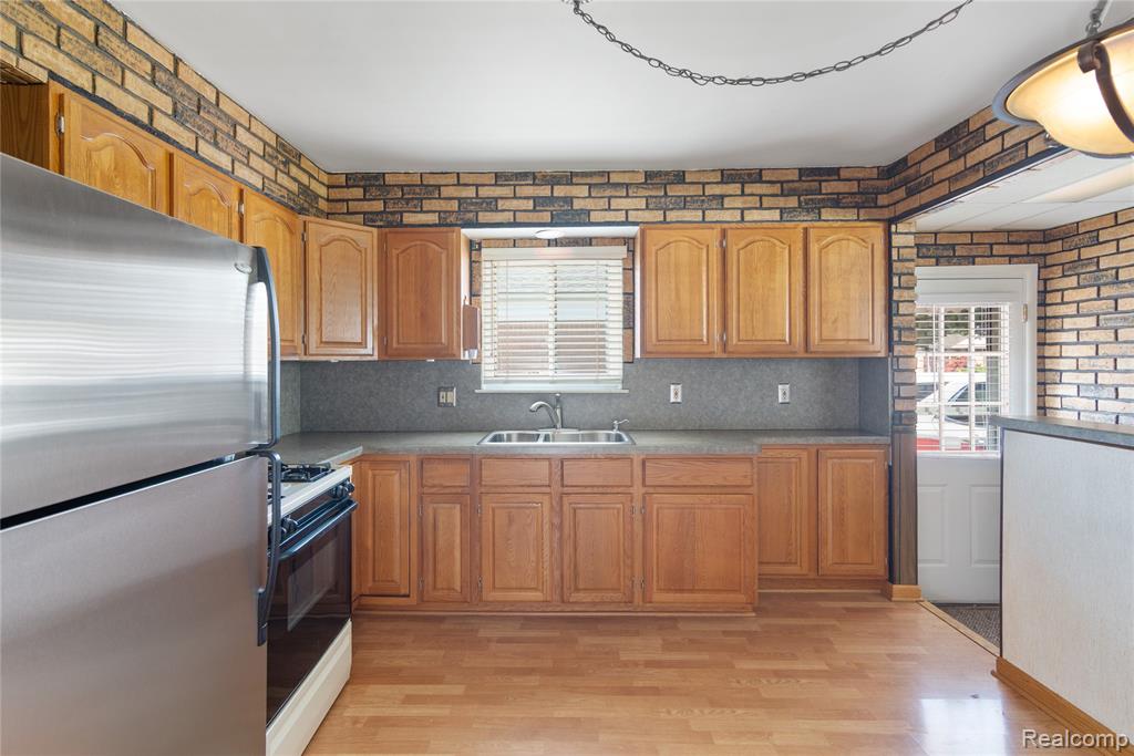 5836 Norborne Avenue, Dearborn Heights, MI 48127 — Photo 6