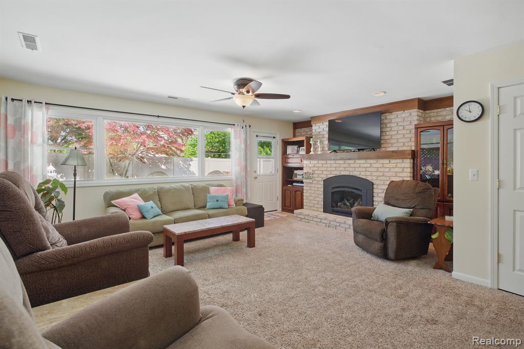 4371 Waverly Drive, Waterford, MI 48329 — Photo 11