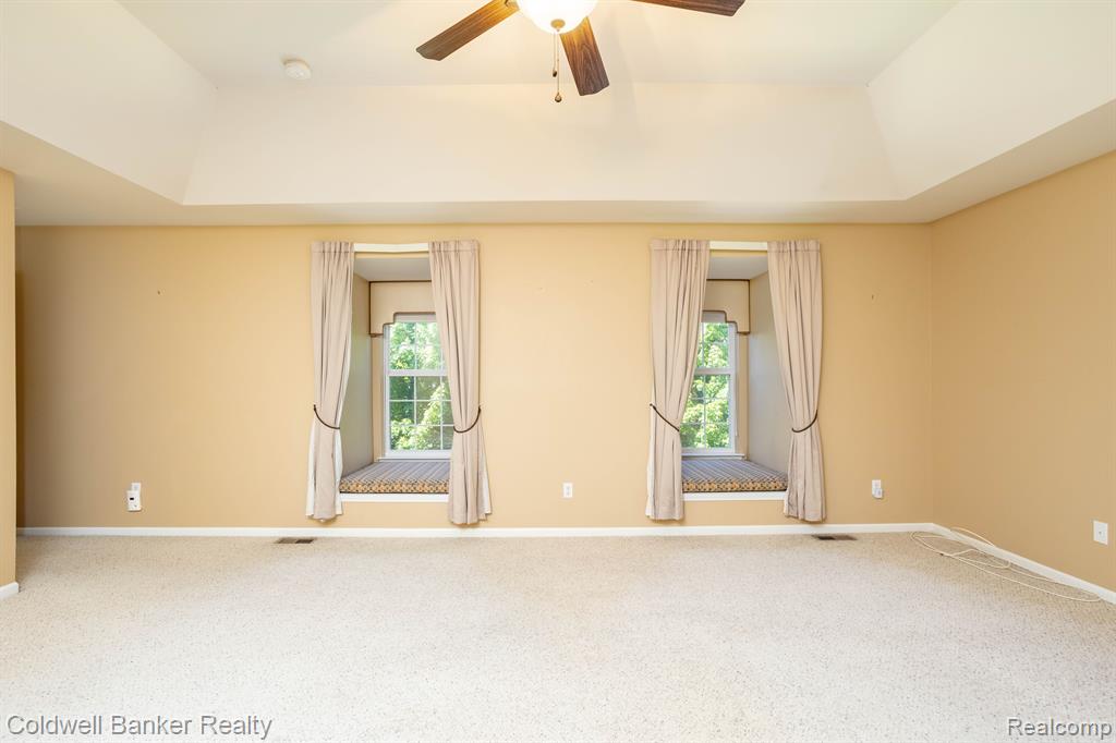 50154 BLACK HORSE Lane SW, Canton, MI 48188 — Photo 33