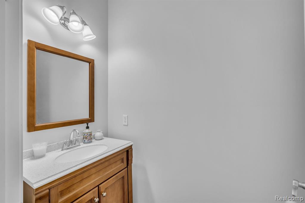 27490 CROMWELL Road, Novi, MI — Photo 12