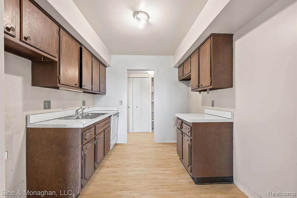 600 W BROWN Street, 102, Birmingham, MI 48009 — Photo 15
