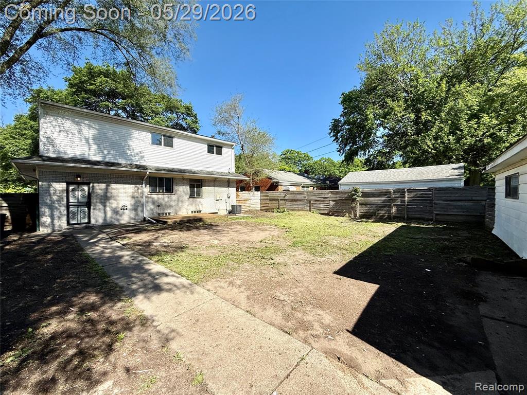 23400 Seneca Street, Oak Park, MI 48237 — Photo 59