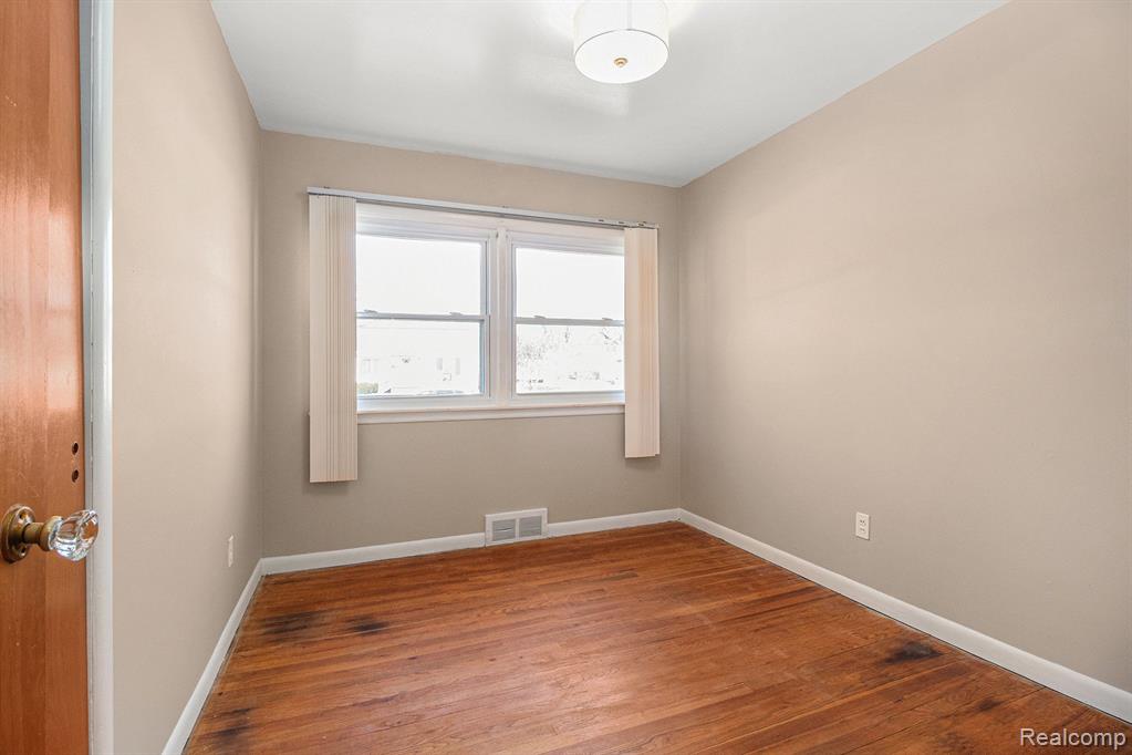 581 Wharton Street, Ypsilanti, MI 48198 — Photo 16