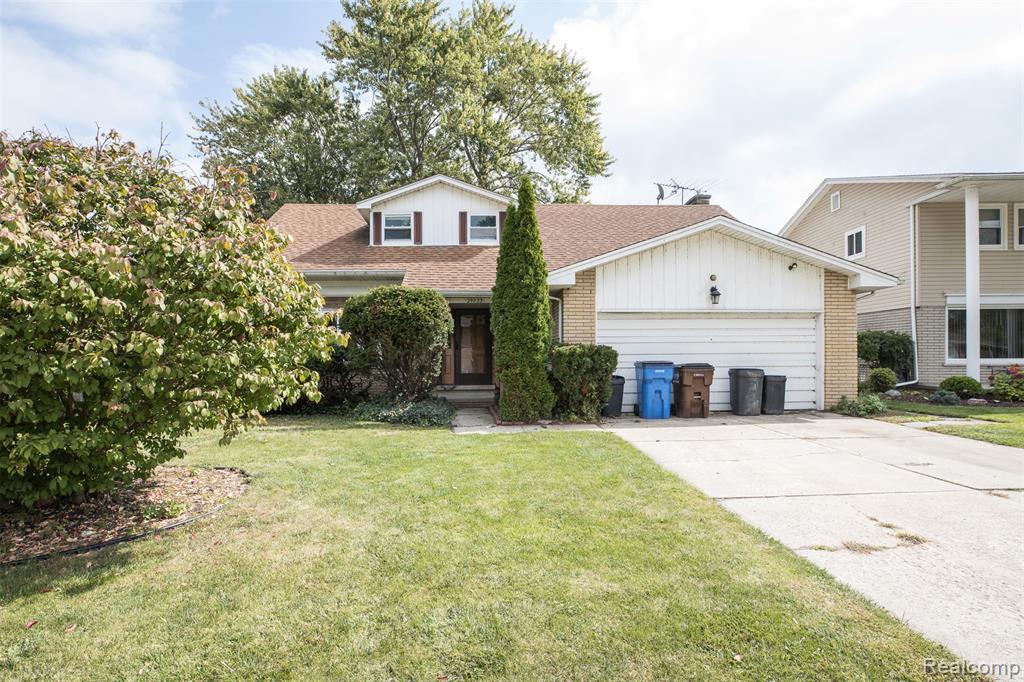 29823 Kingsbridge Drive, Gibraltar, MI — Photo 2